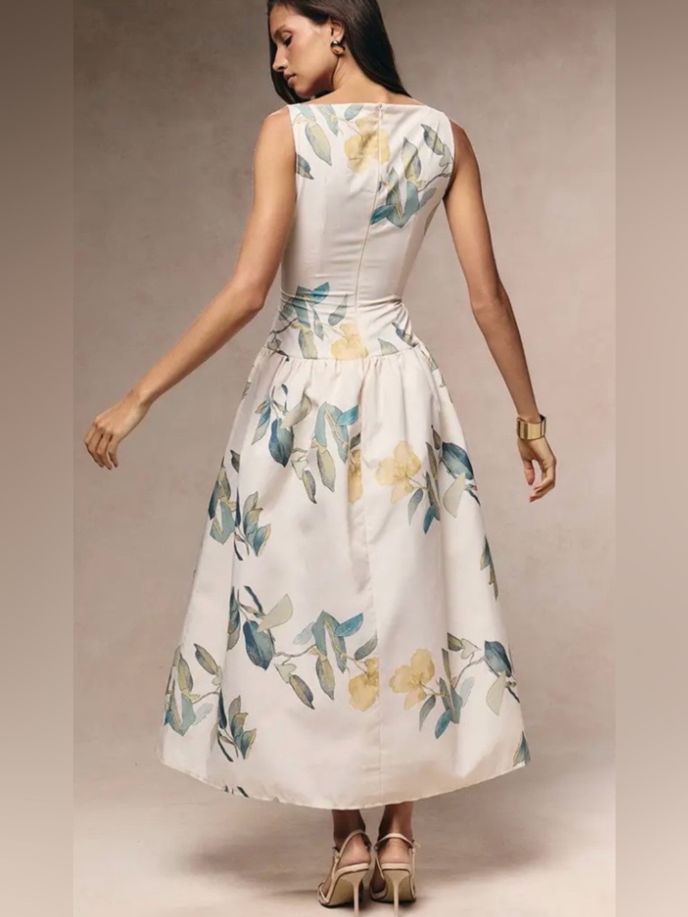 PrettyLittleThing Yellow Floral Printed Dropped Waist Midaxi Dress. Size 8